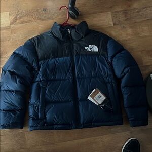 The North Face Womens Large 1996 Retro Nuptse Summit Navy